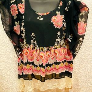 Route 3 Black floral blouse Sz juniors L